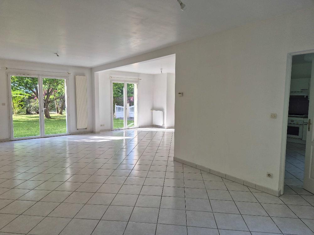 Maison à vendre, 210m², Le Mesnil-Saint-Denis