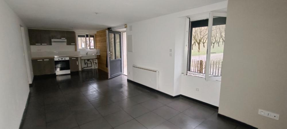 Appartement à louer, 53m², Chatte