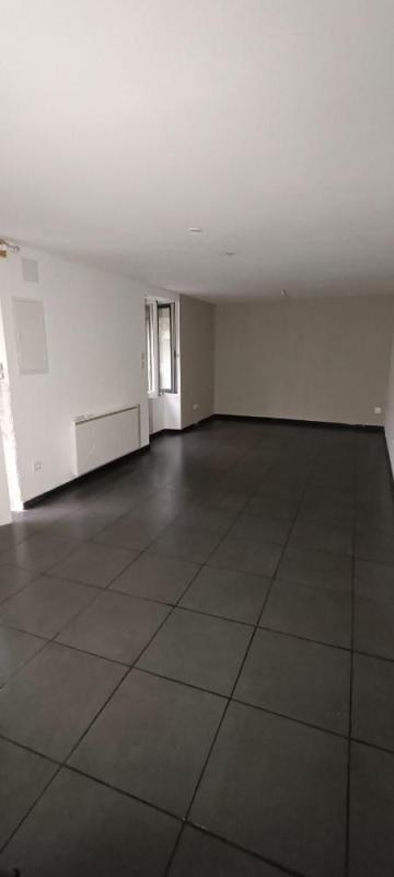 Appartement à louer, 53m², Chatte