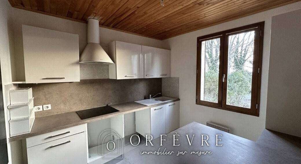 Maison à louer, 91m², Montaud