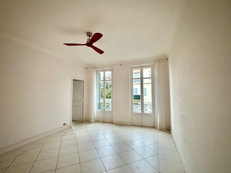 Appartement à louer, 82m², Nice