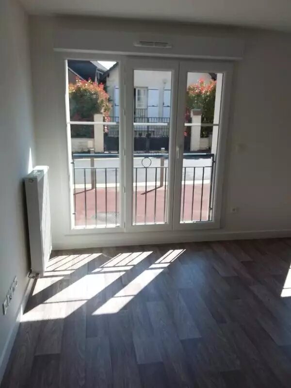Appartement à louer, 60m², Mours