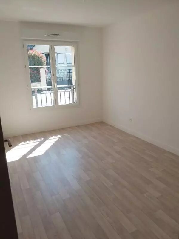 Appartement à louer, 60m², Mours