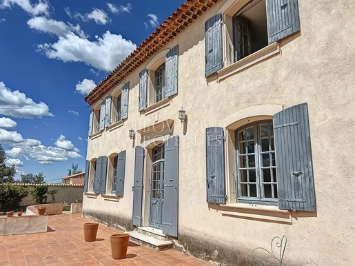 Bastide-Style property in Tavernes, including chambres d'hôtes, nestled on a vast plot with swimming