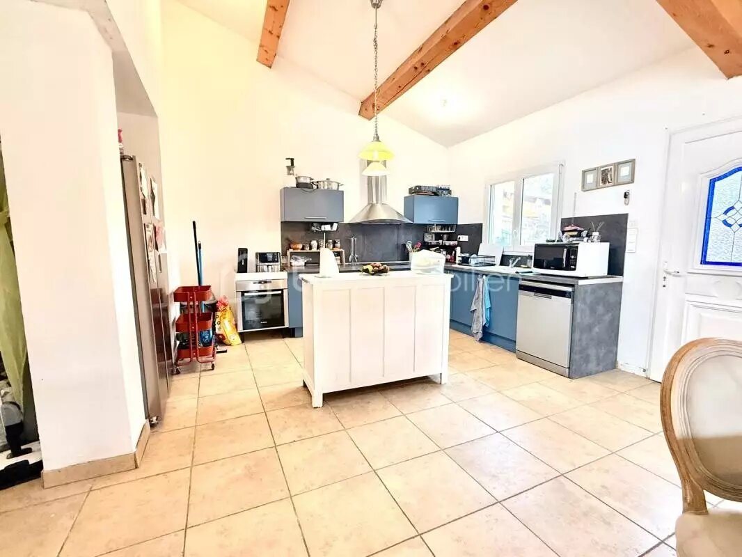 Maison à vendre, 106m², Mézel