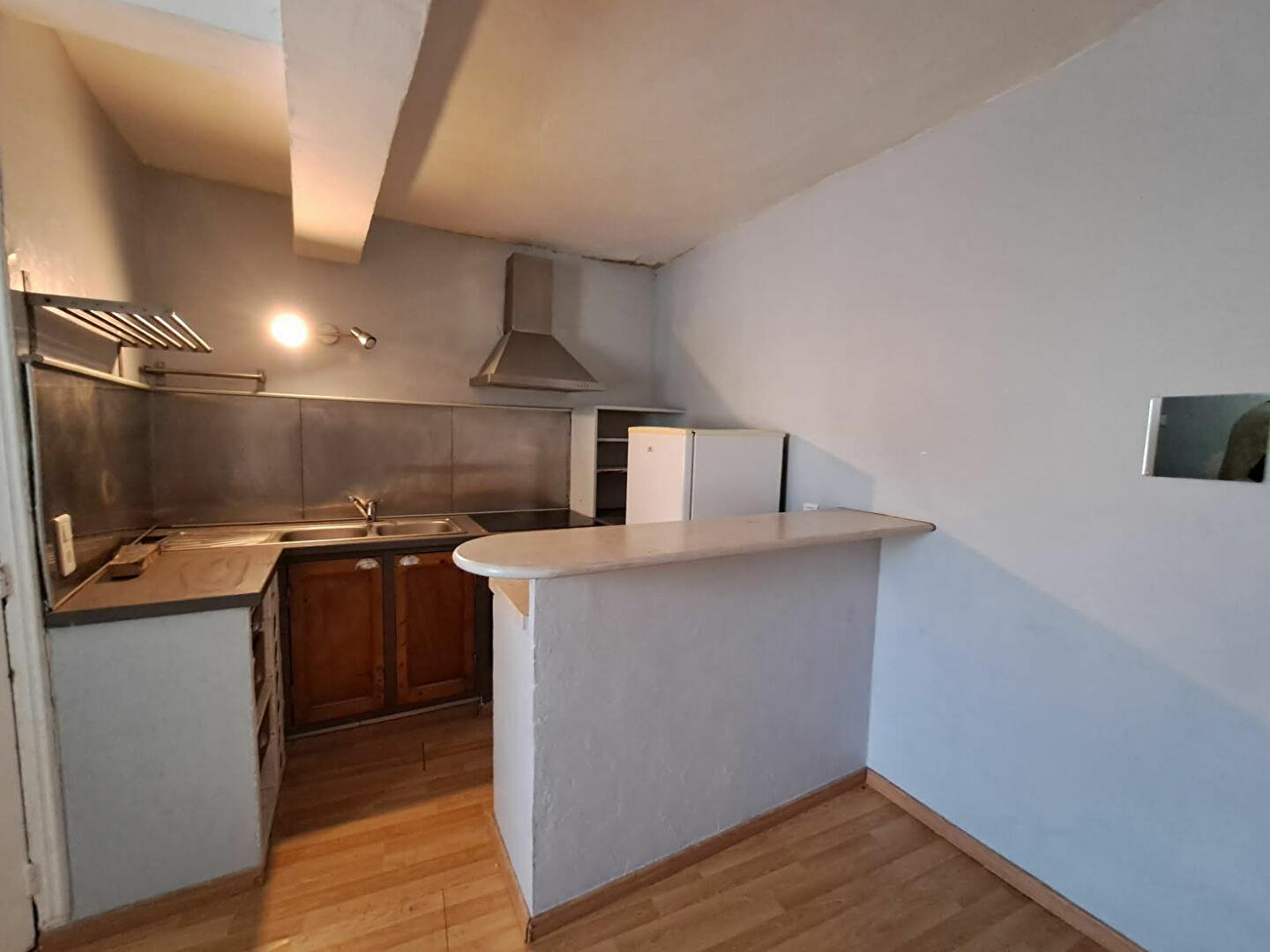 Maison à louer, 41m², Vinassan