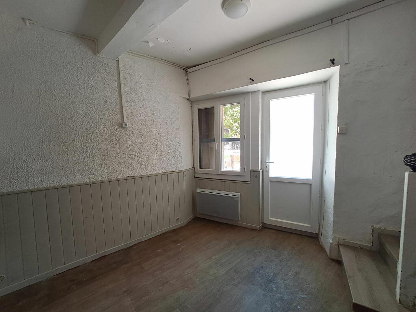 Maison à louer, 41m², Vinassan