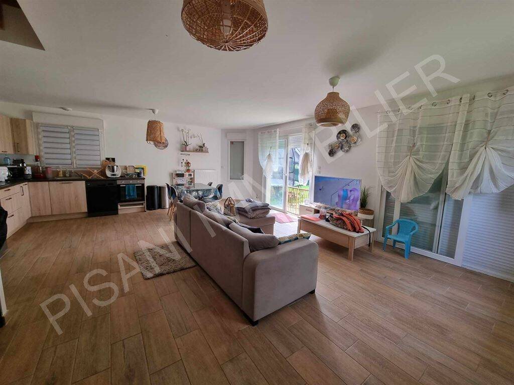 Maison à louer, 98m², Turretot