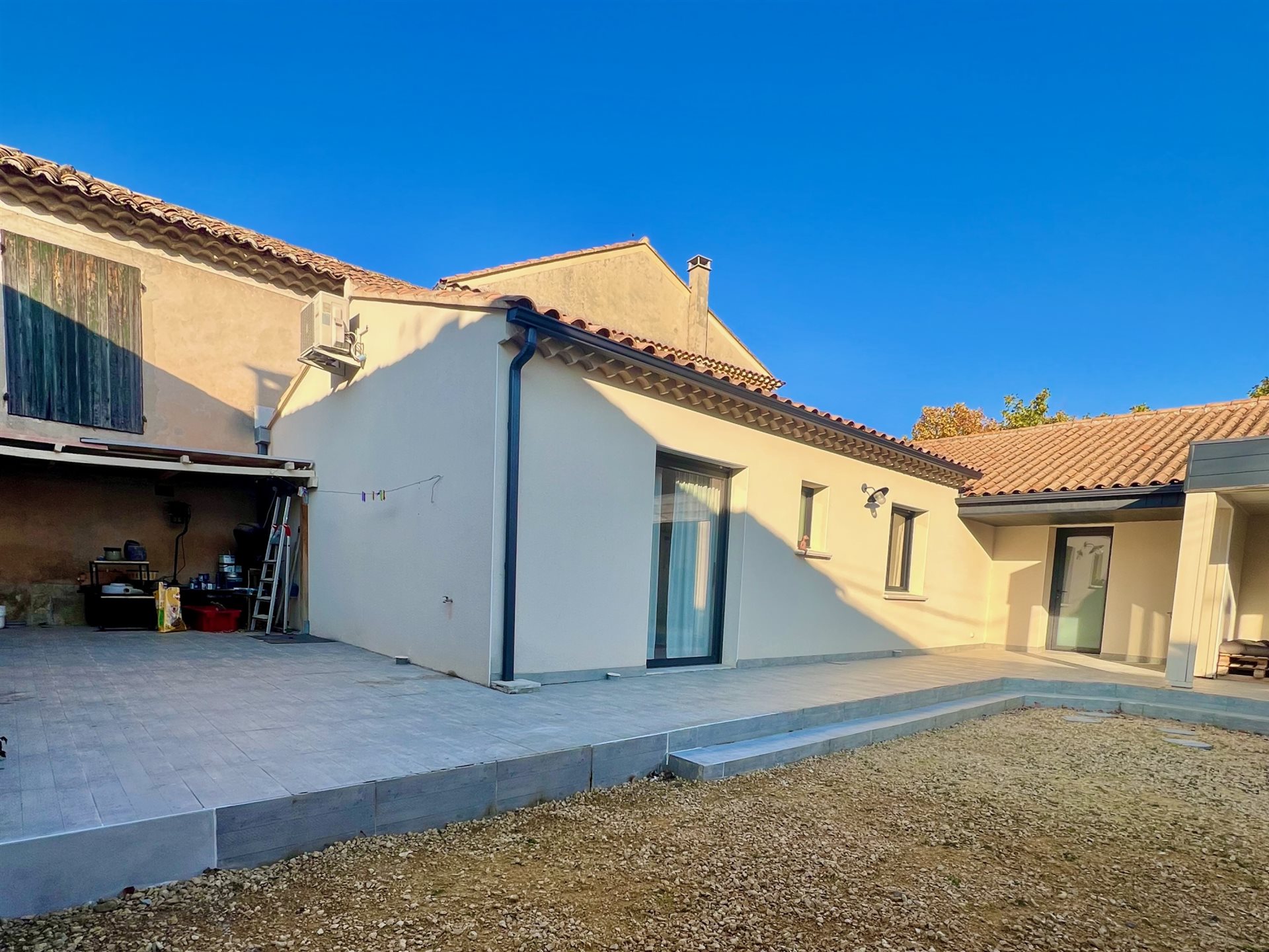 Maison à louer, 99m², Rasteau