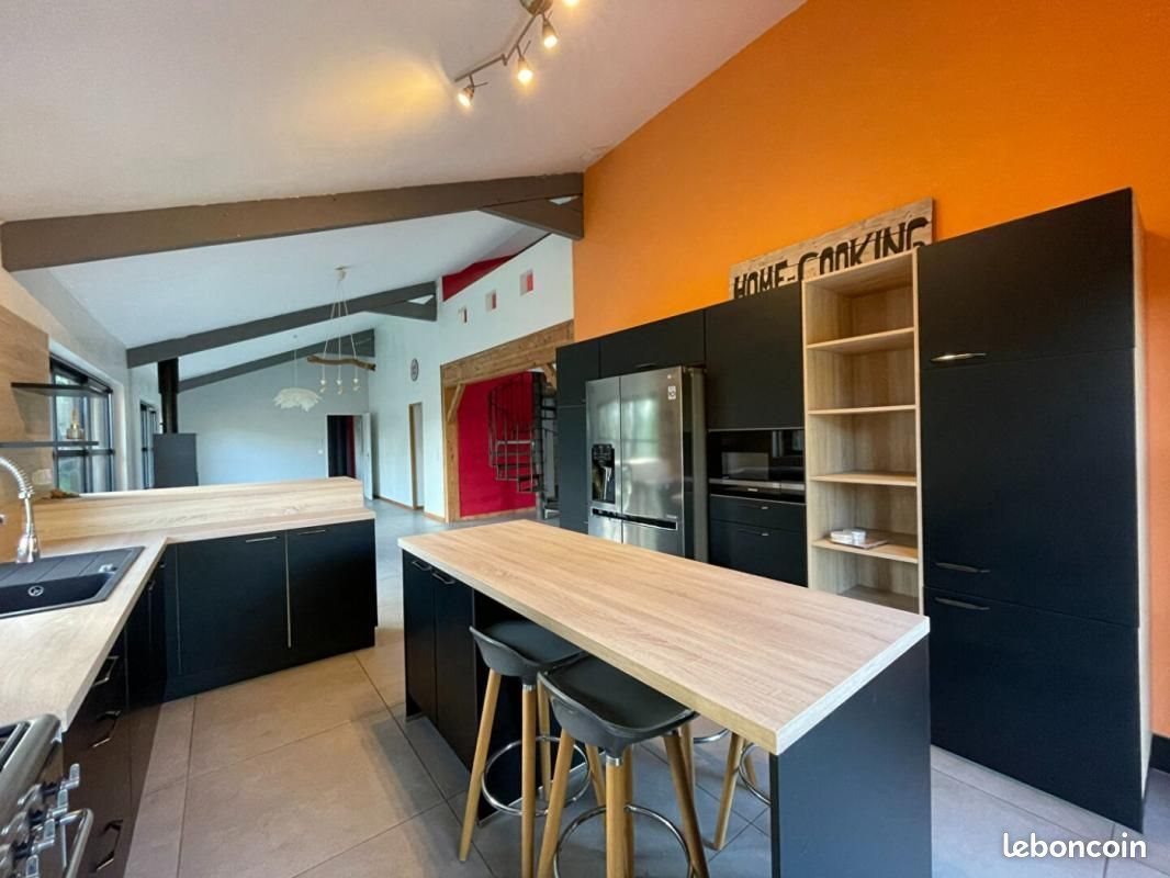 Maison à louer, 207m², Saint-Faust