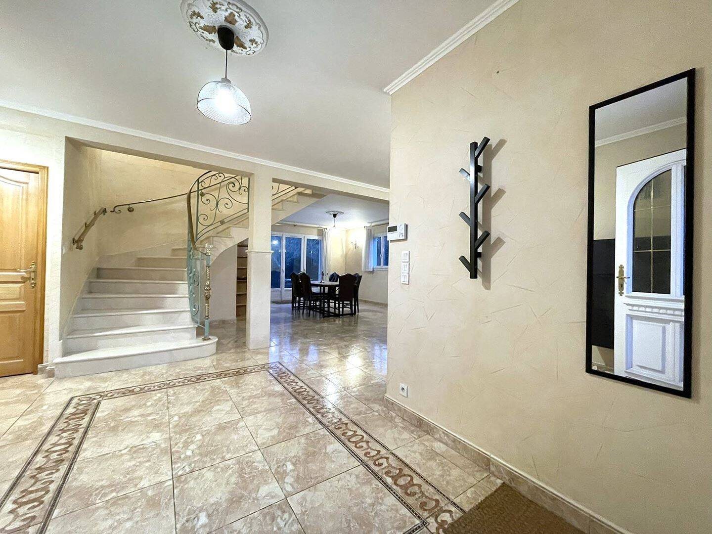 Maison à louer, 210m², Bussy-Saint-Georges