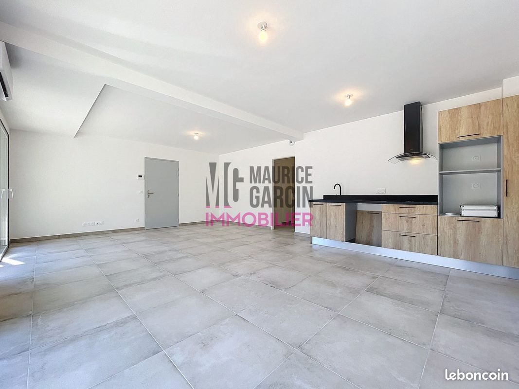 Appartement à louer, 92m², Pernes-les-Fontaines