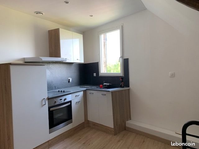 Appartement à louer, 27m², Saint-Genouph