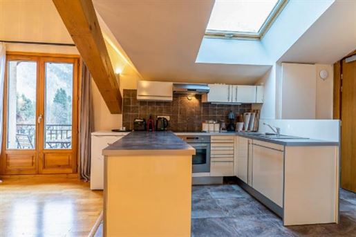 Top floor apartment for sale in Les Praz de Chamonix