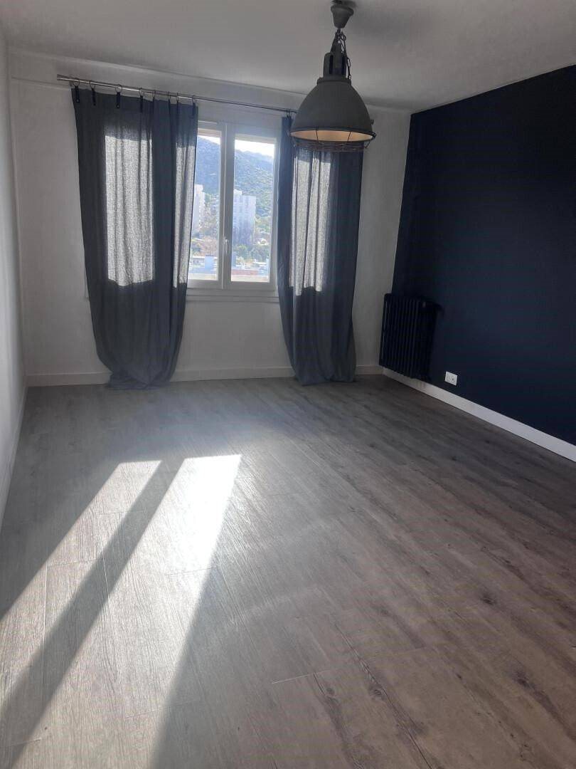 Appartement à louer, 57m², Marseille 11ème