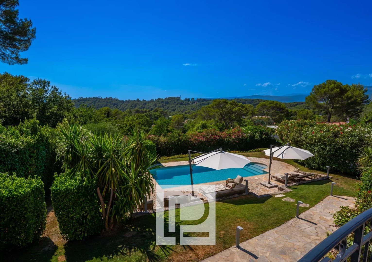 Maison à louer, 320m², Mougins