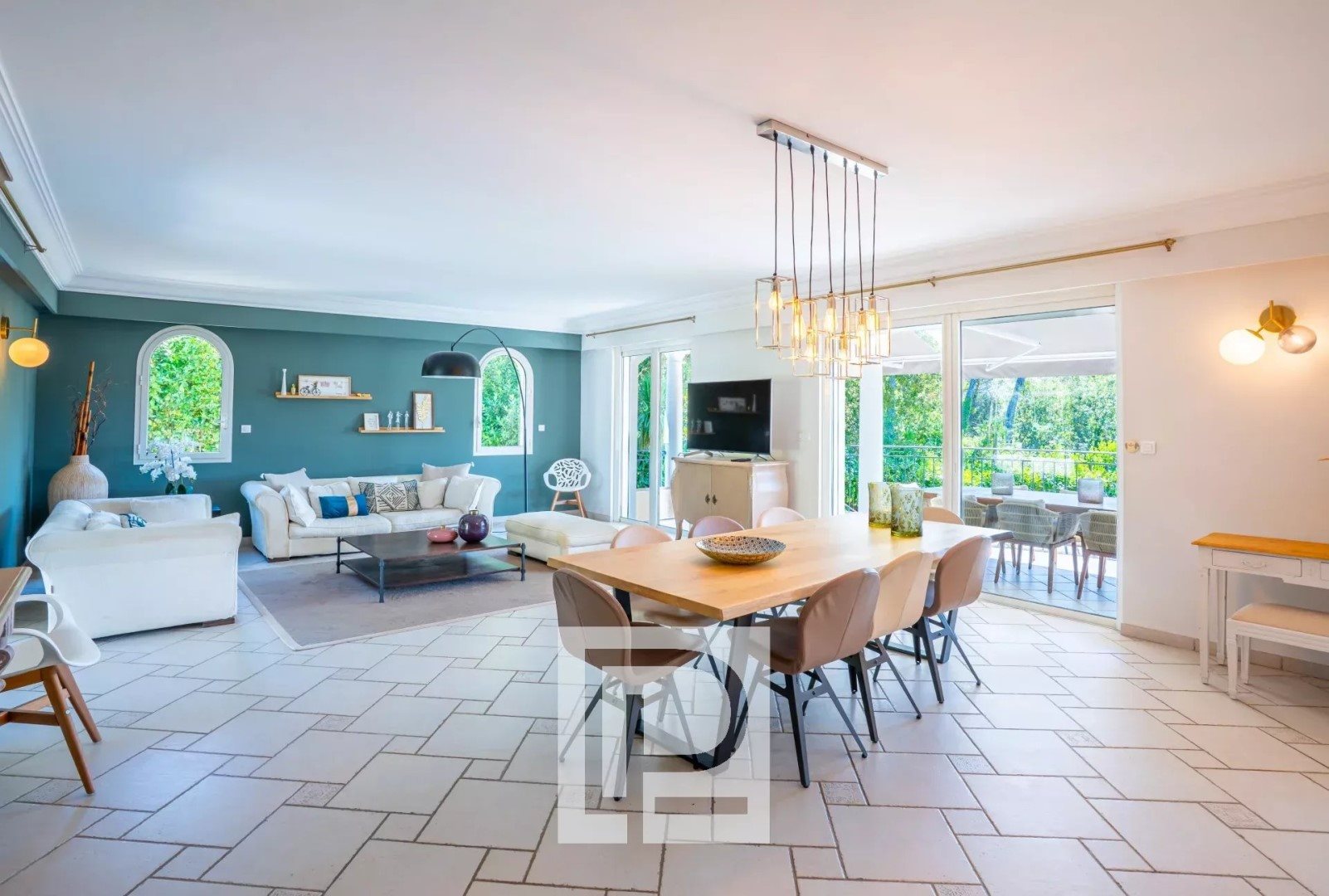 Maison à louer, 320m², Mougins