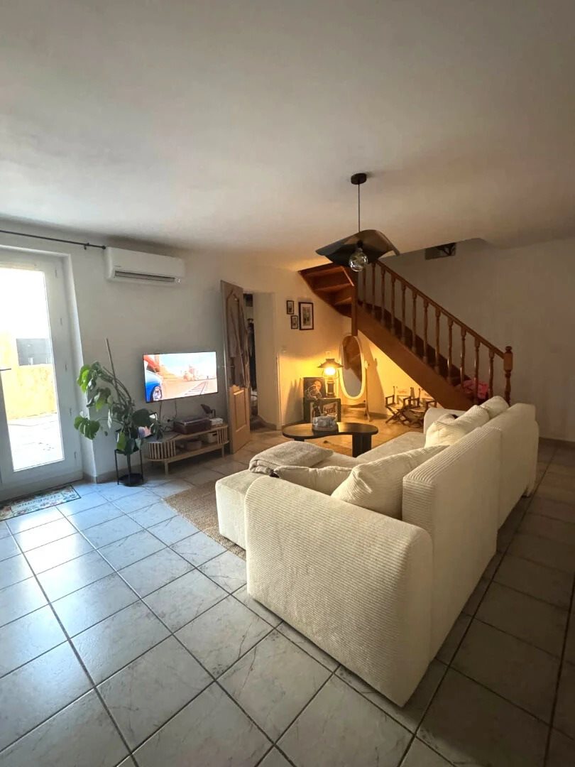 Maison à louer, 77m², Eyragues