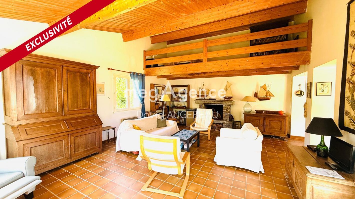 Purchase: House (85350)