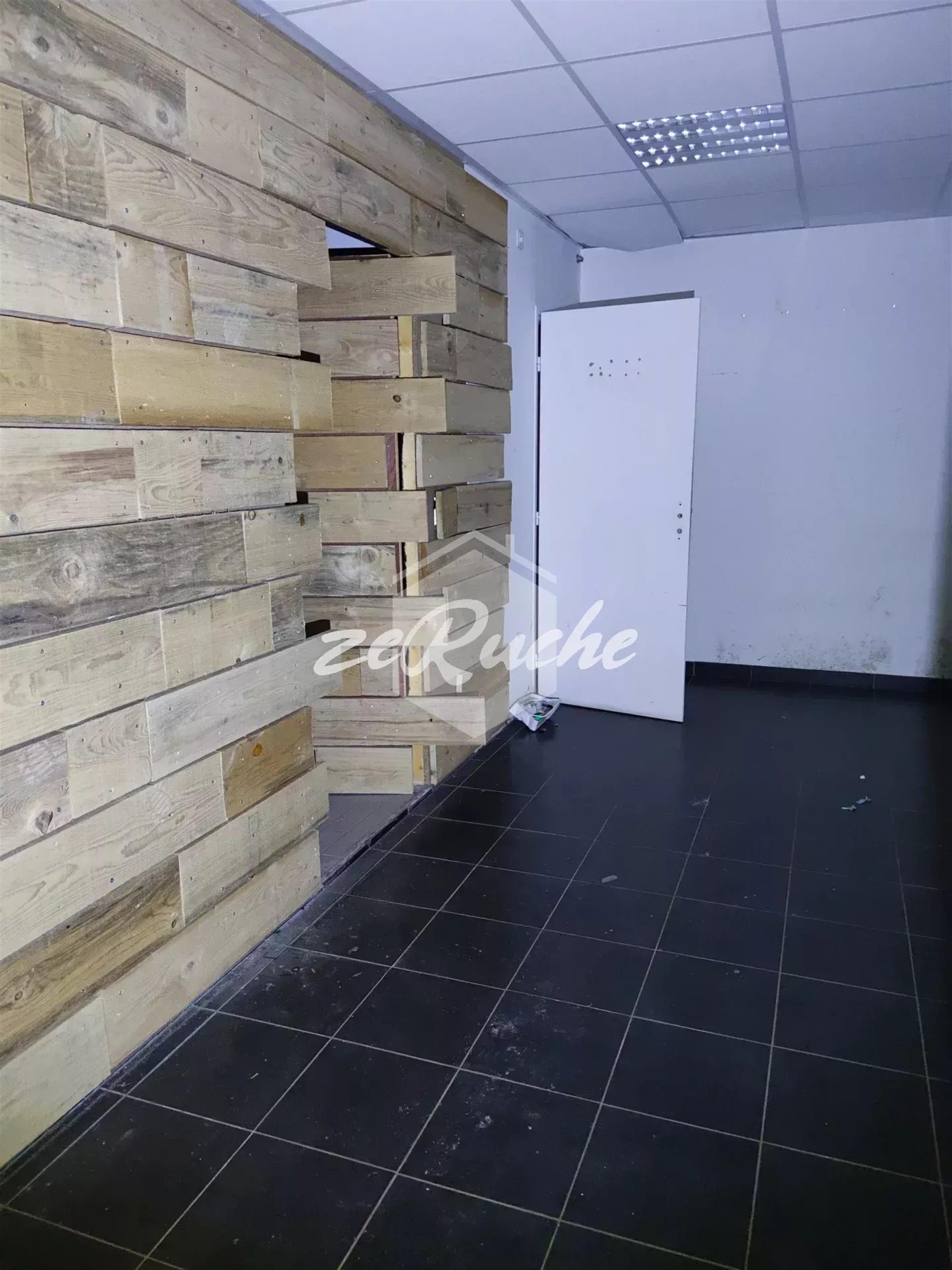 Espace commercial à louer à Hautmont