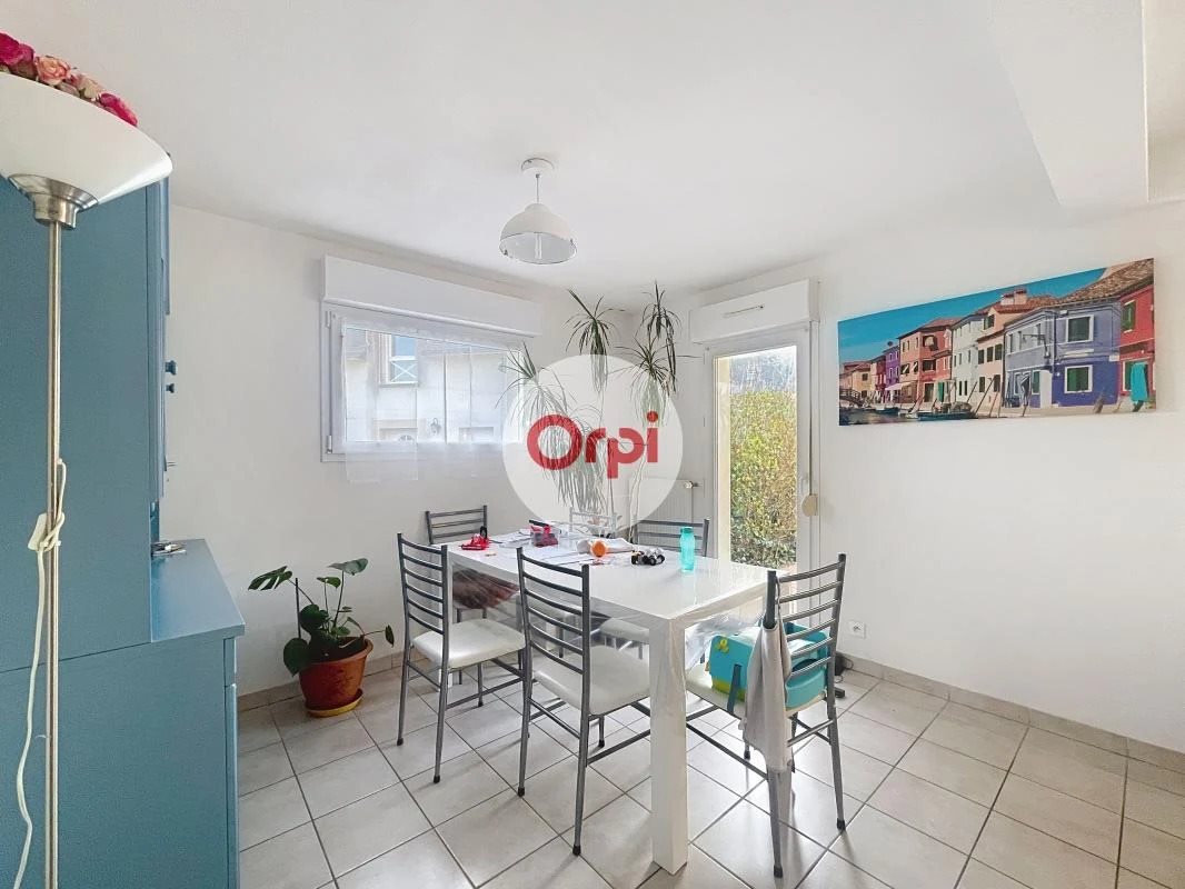 Maison à louer, 82m², Theix