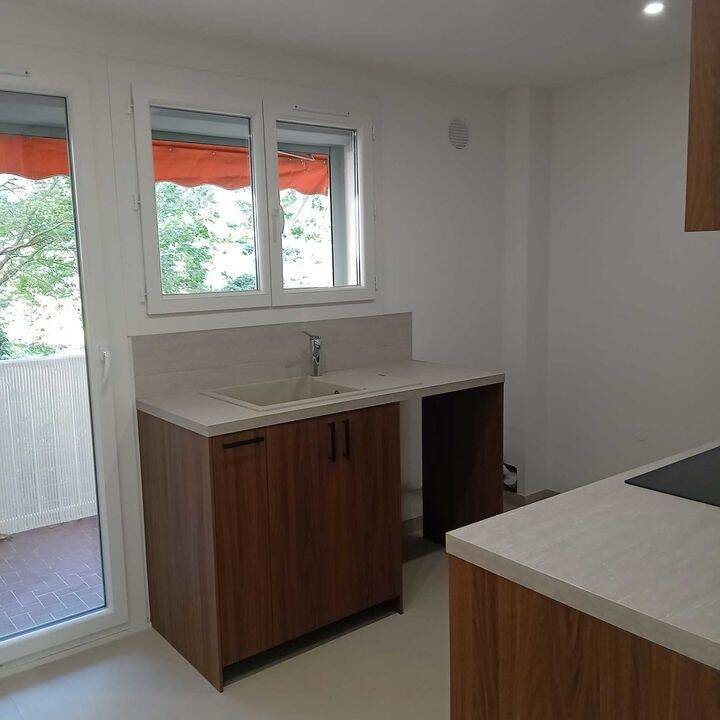 Appartement à louer, 68m², Toulon