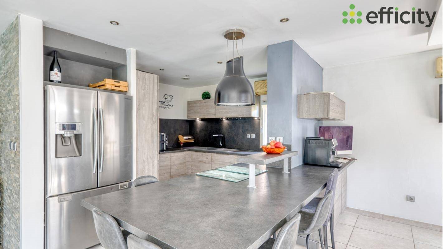 Maison à vendre, 264m², Chavanoz