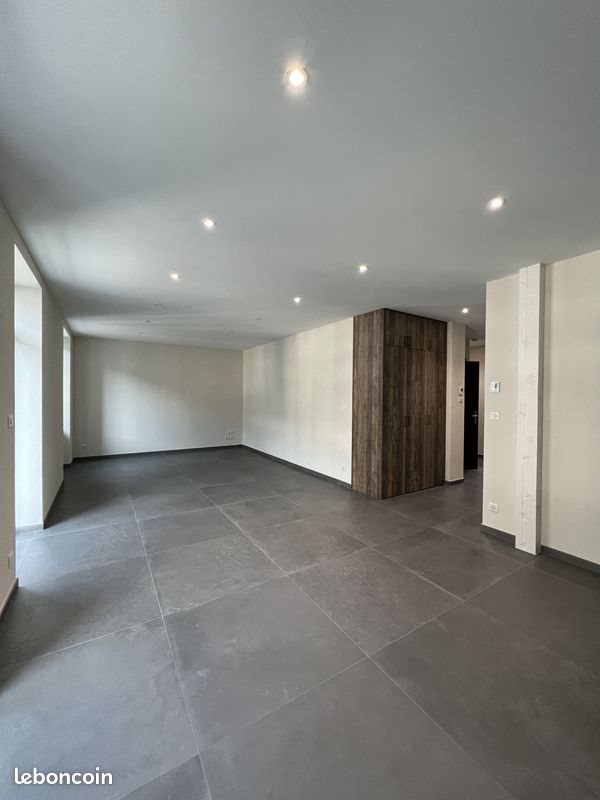 Appartement à louer, 91m², Saint-Jean-de-Maurienne