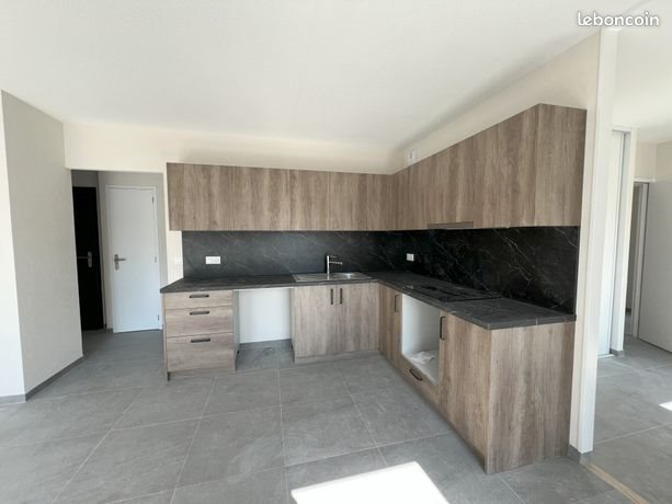 Appartement à louer, 76m², Saint-Jean-de-Maurienne