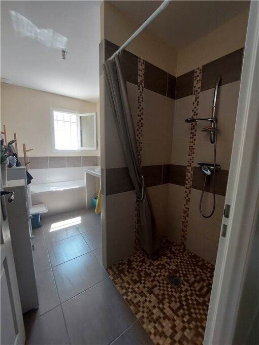 Maison à louer, 91m², Sablet