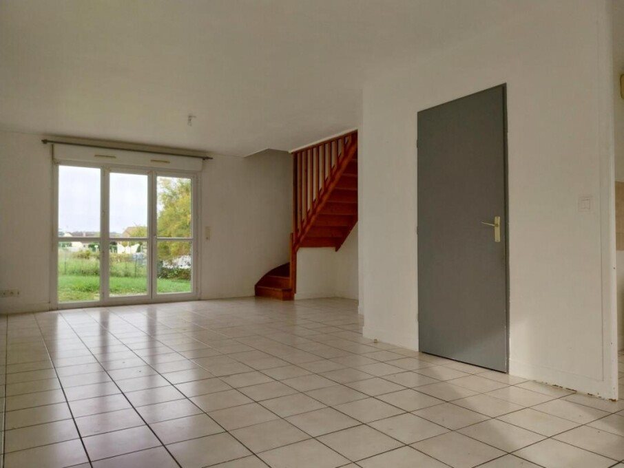 Maison à louer, 85m², Villeneuve-sur-Yonne