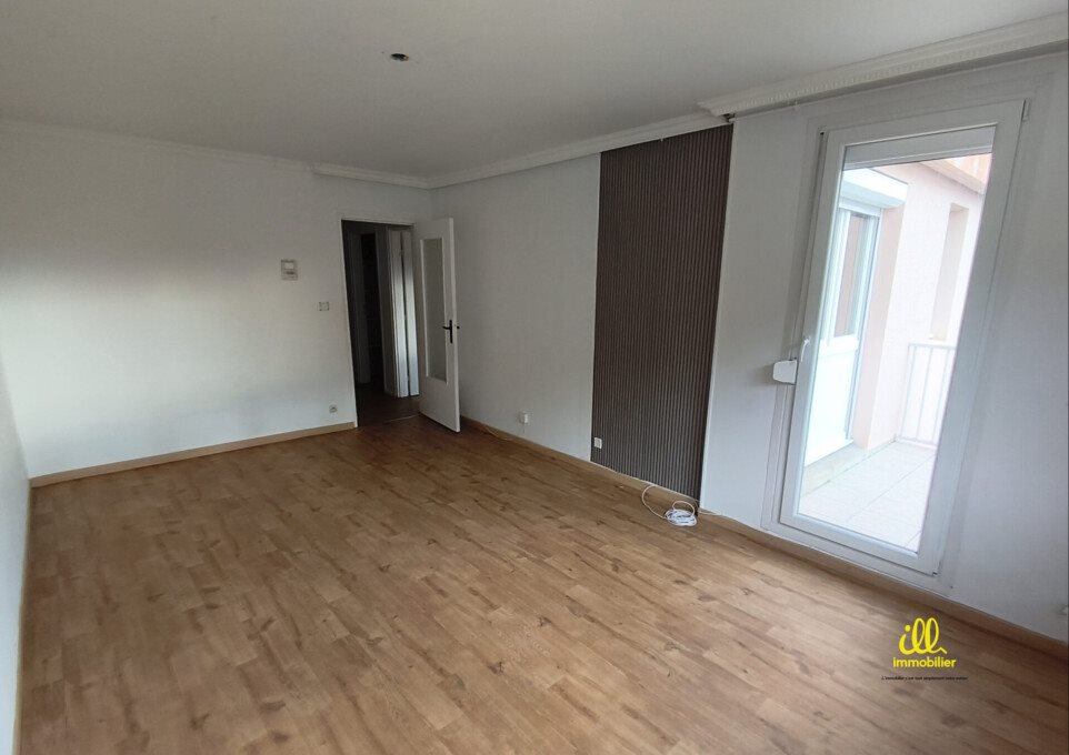 Appartement à vendre, 80m², Nouzonville