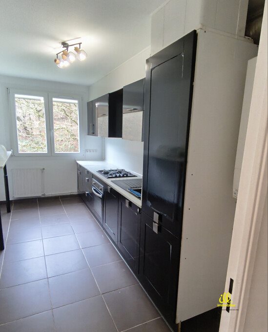 Appartement à vendre, 80m², Nouzonville