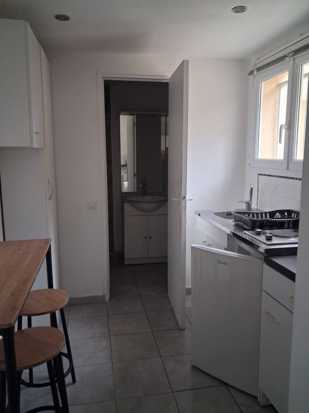 Appartement à louer, 27m², Morières-lès-Avignon