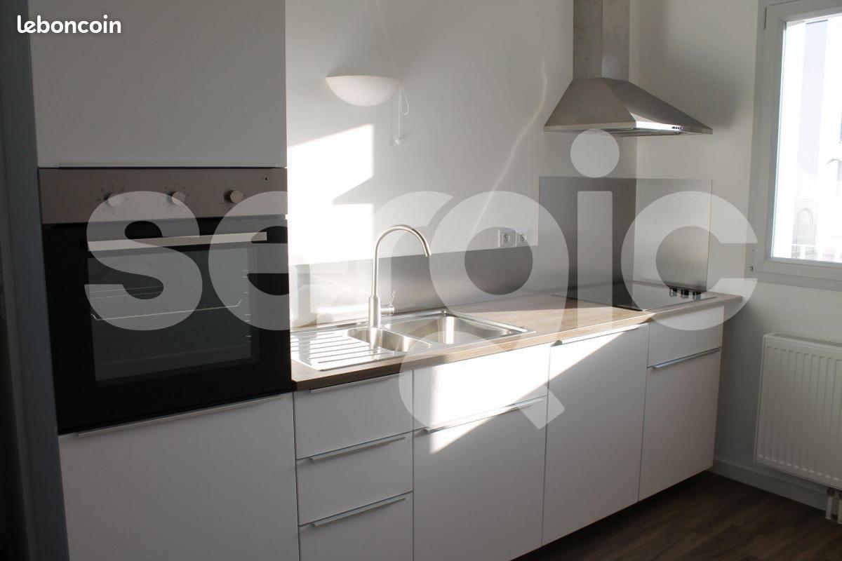 Appartement à louer, 63m², Lille