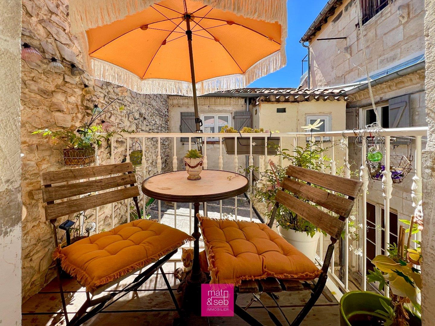 Appartement à vendre, 100m², Nîmes