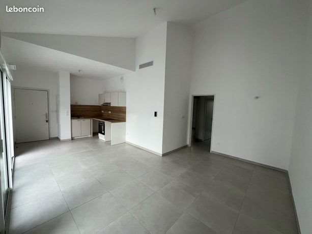 Appartement à louer, 62m², Marseille 6ème