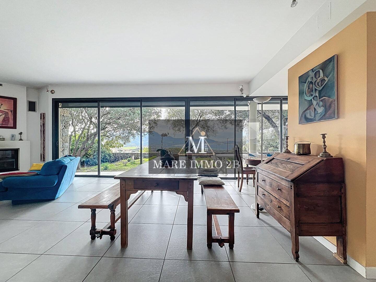 Maison à vendre, 136m², Lumio