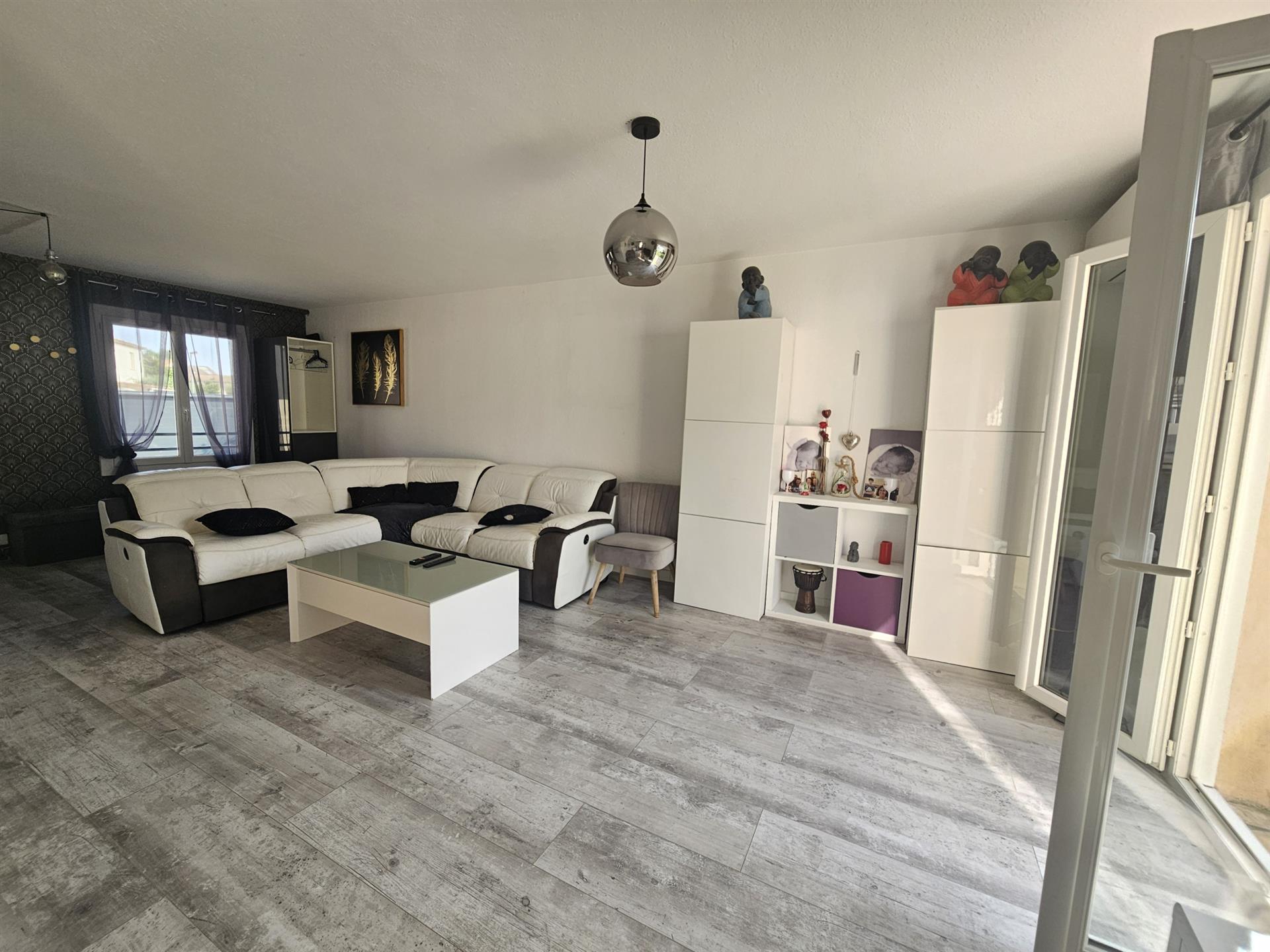 Compra: Vivenda (34130)