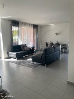 Appartement à louer, 68m², Saint-Laurent-de-Mure