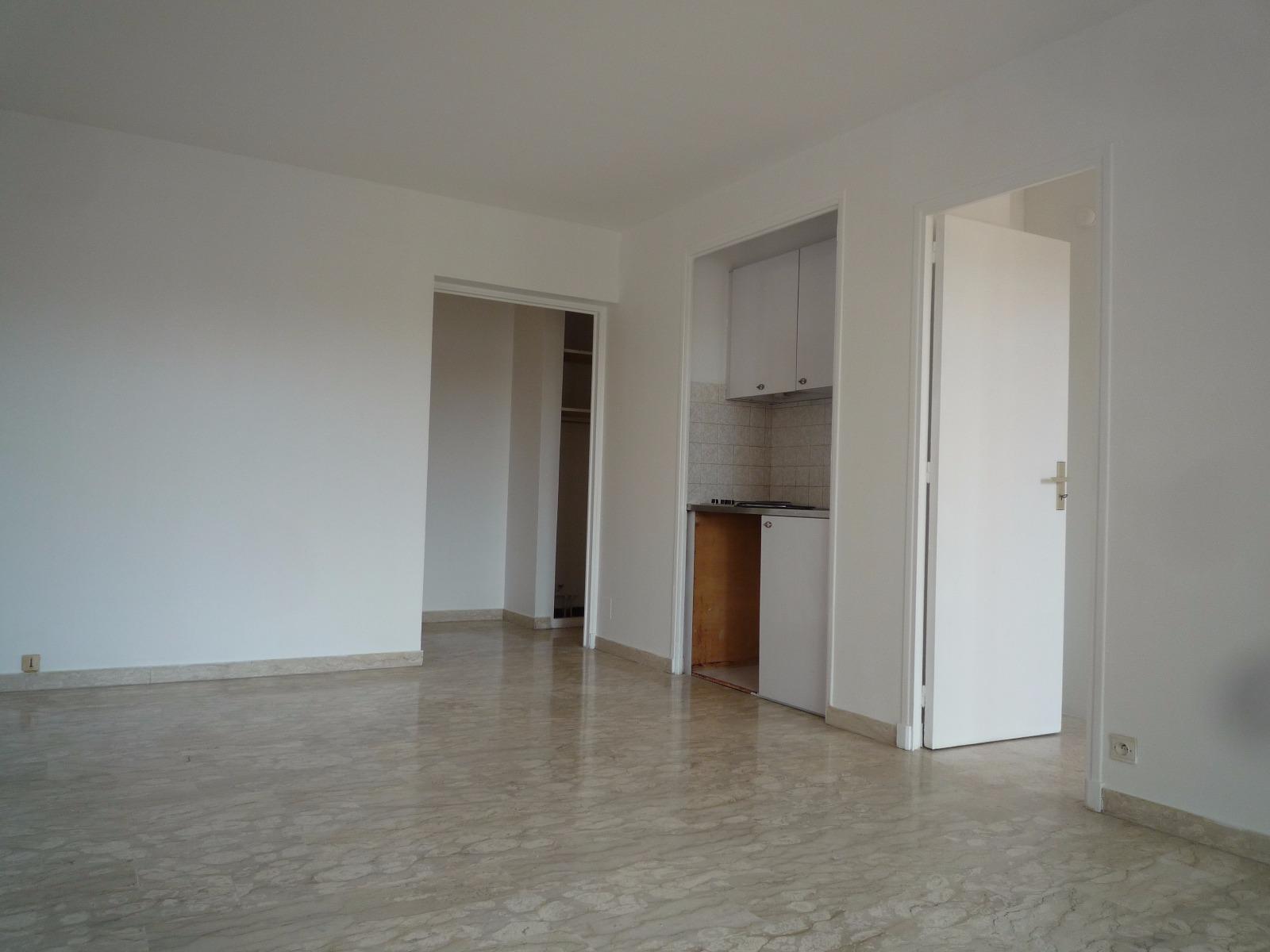 Appartement à louer, 39m², Marseille 5ème