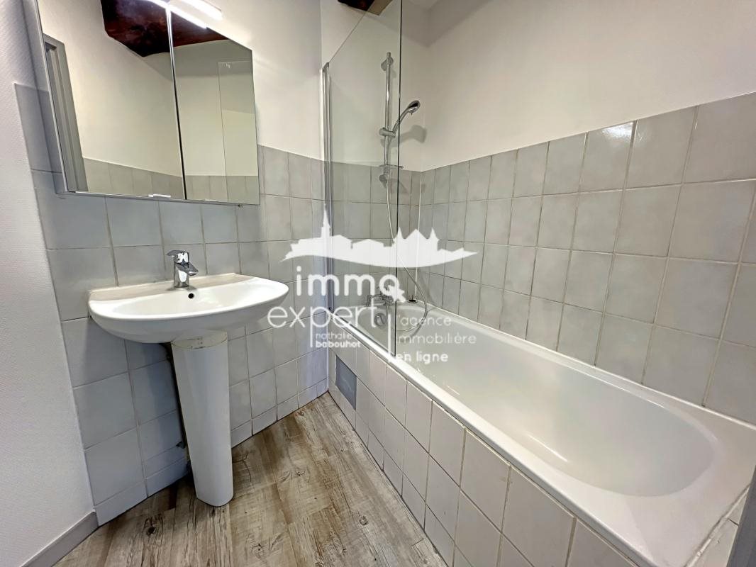 Appartement à louer, 41m², Mirecourt