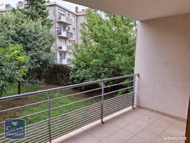 Appartement à louer, 64m², Nîmes