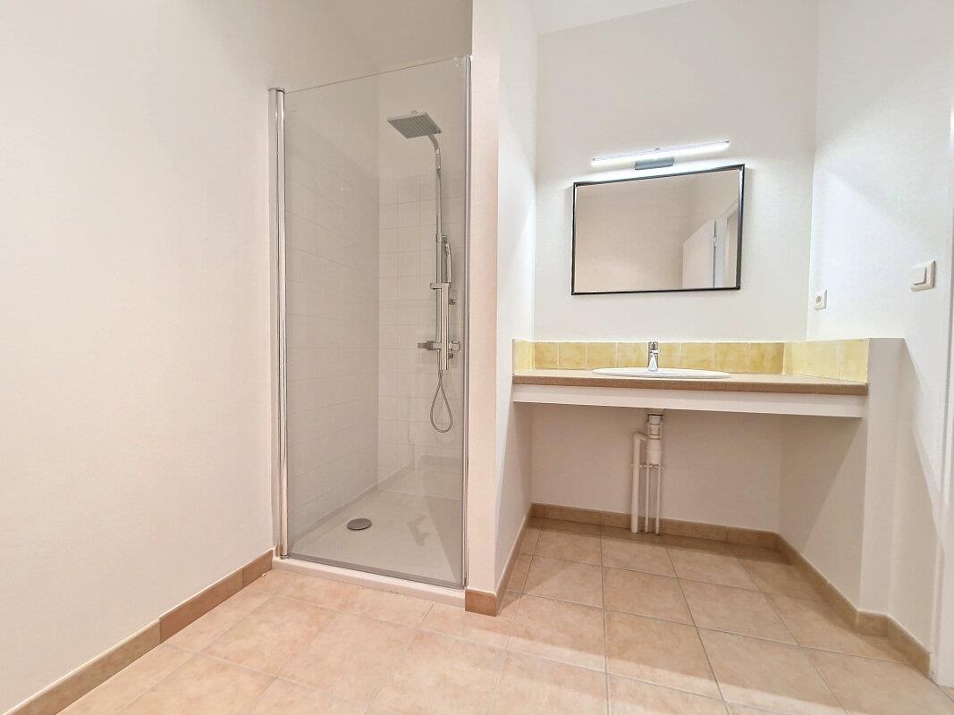 Appartement à louer, 85m², Ay