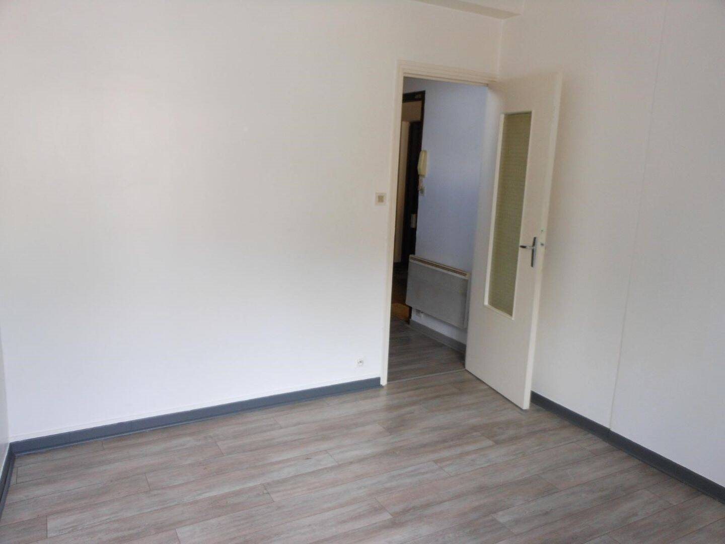 Appartement à louer, 23m², Neyron