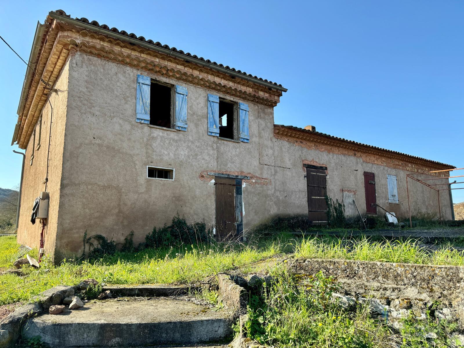 Le Muy - Former Hotel/Restaurant for Renovation
