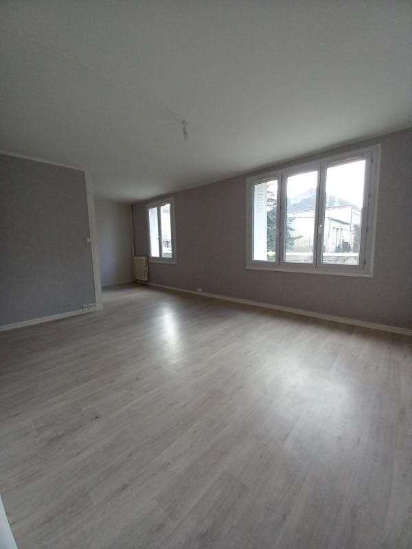 Appartement à louer, 67m², Autun