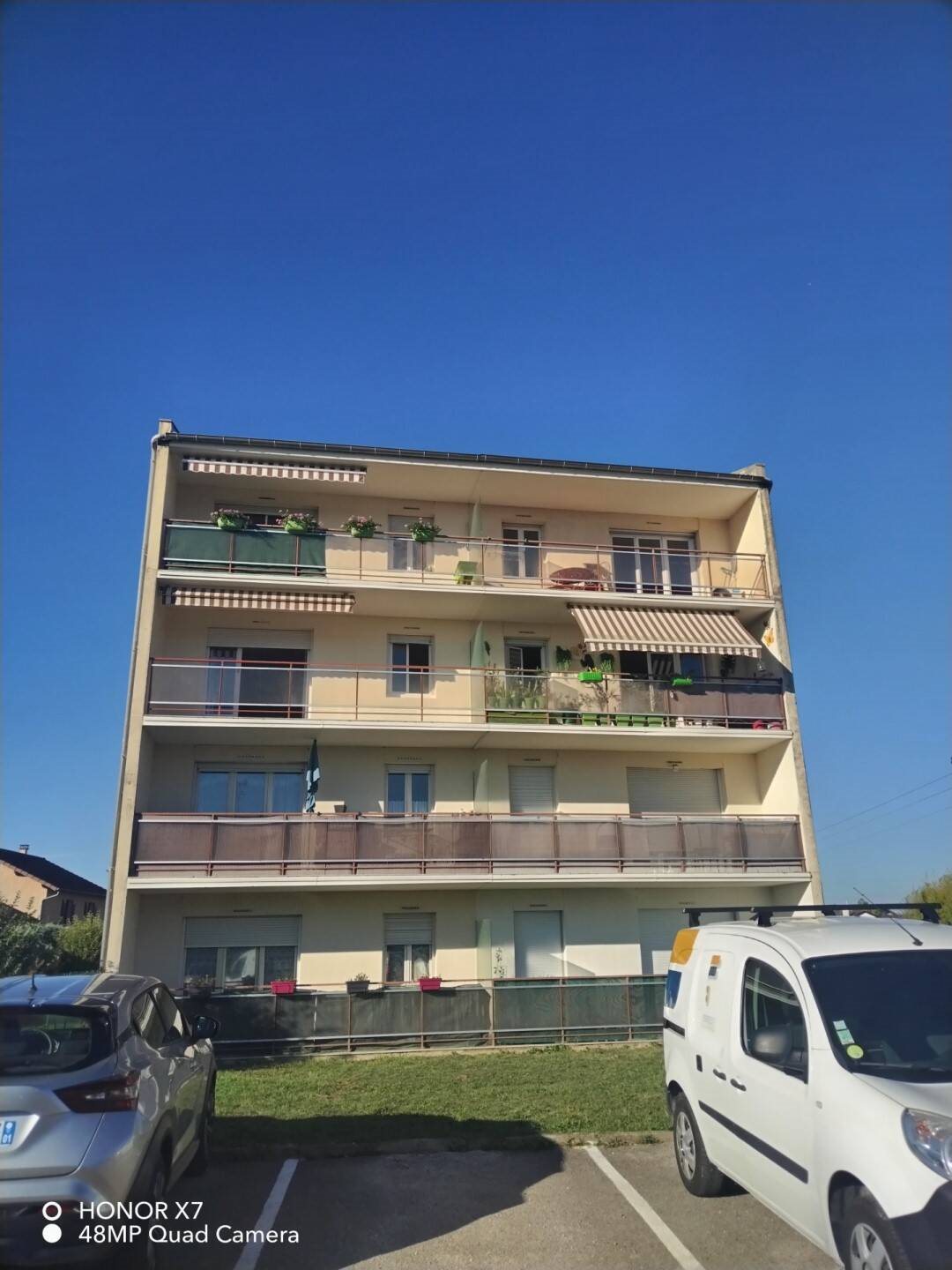 Appartement à louer, 46m², Saint-Romain-de-Jalionas