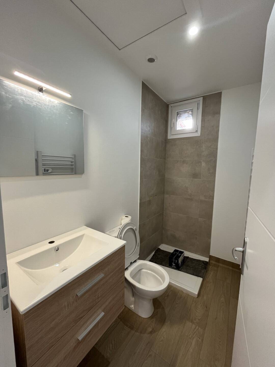 Maison à louer, 45m², Saint-Romain-de-Jalionas