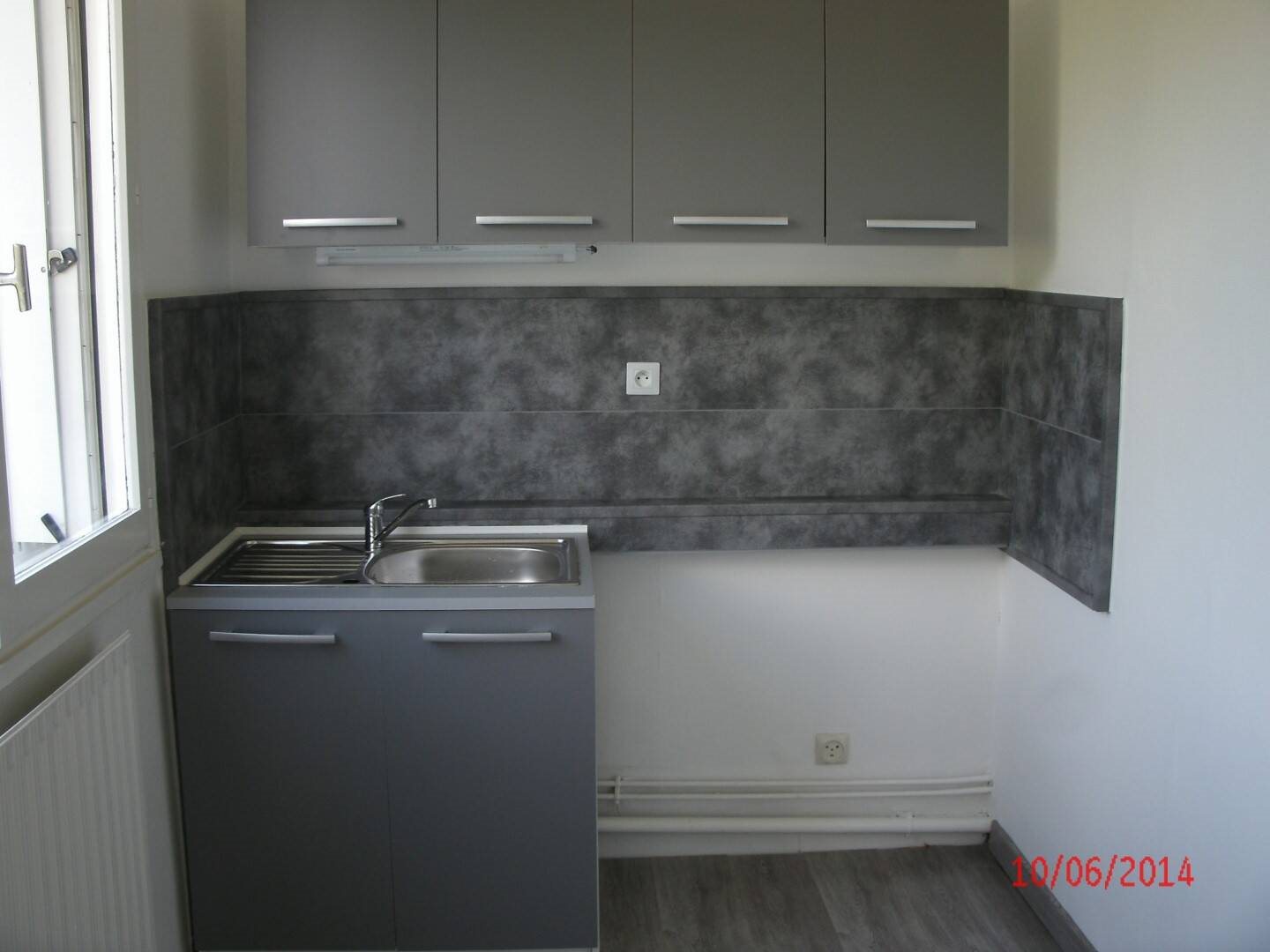 Appartement à louer, 34m², Pont-de-Chéruy
